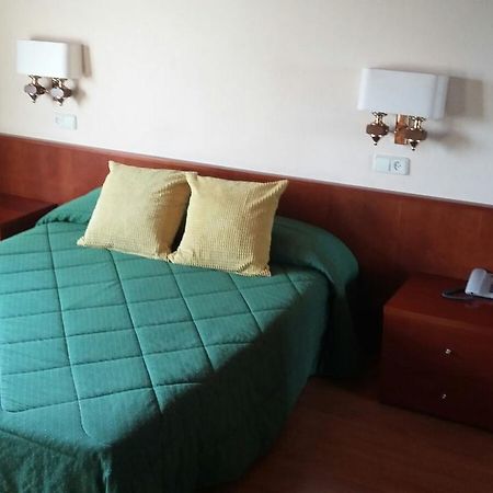 Hotel Bon Repos Bellver De Cerdanya Esterno foto