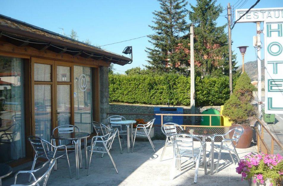 Hotel Bon Repos Bellver De Cerdanya Esterno foto