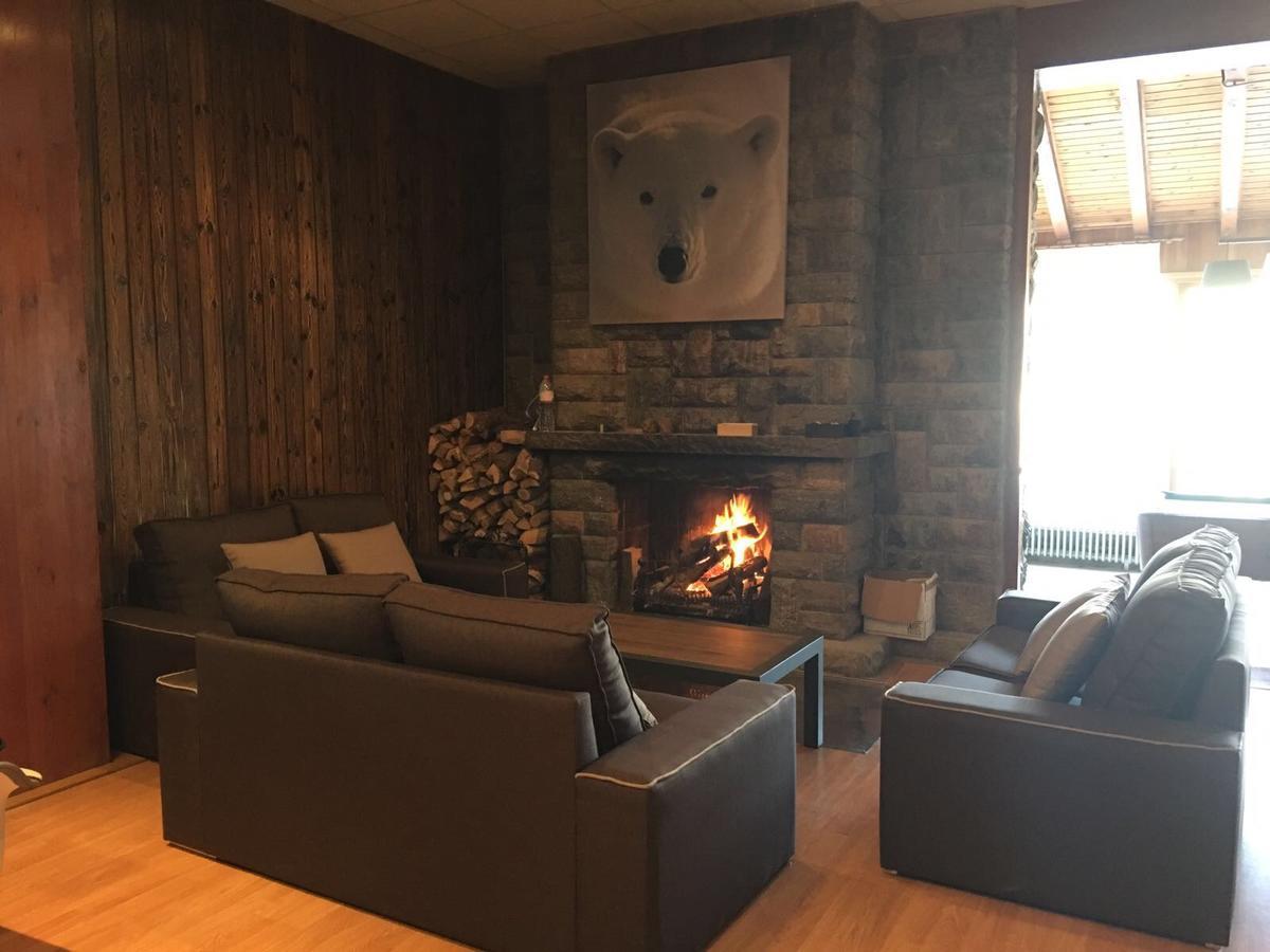 Hotel Bon Repos Bellver De Cerdanya Esterno foto